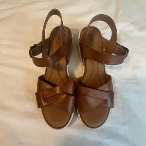 Born tan leather sandals